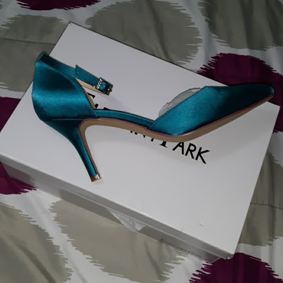 Teal Women heels - Picture 2 of 3